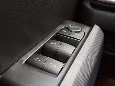 New 2026 GMC Canyon Elevation w/ Convenience Package RWD image 16
