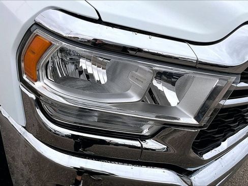 Used 2024 RAM 2500 Big Horn AWD/4WD image 33