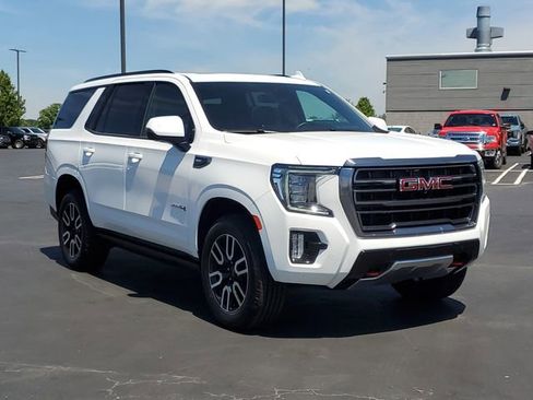 Used 2024 GMC Yukon AT4 w/ Technology Package AWD/4WD image 2