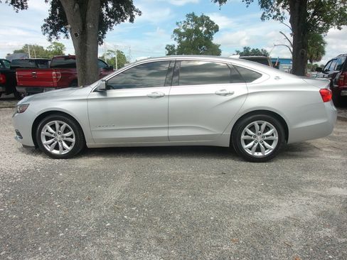 Used 2017 Chevrolet Impala LT FWD image 8