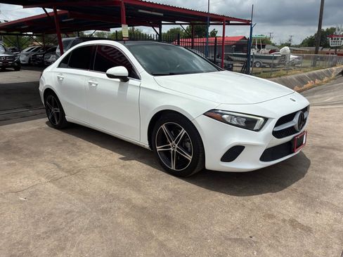 Used 2019 Mercedes-Benz A 220 image 1