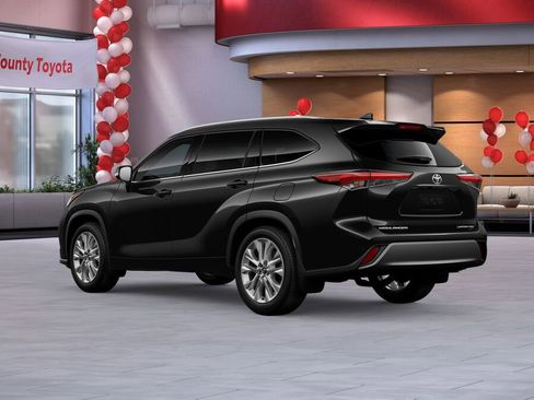 New 2026 Toyota Highlander Limited image 6