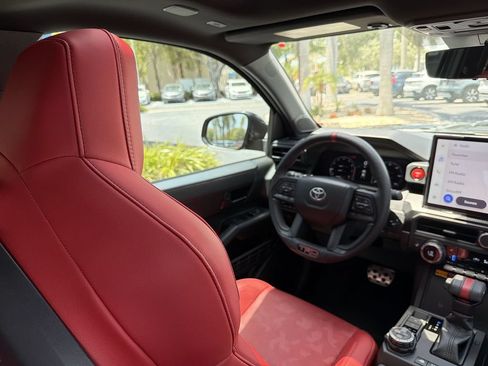 Used 2025 Toyota Tacoma TRD Pro AWD/4WD image 17