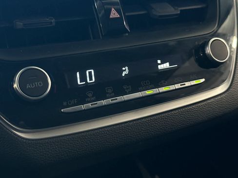 Used 2025 Toyota Corolla LE FWD image 20
