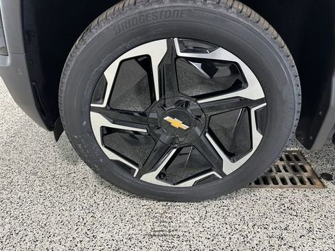 New 2026 Chevrolet Silverado EV LT w/ Premium Package image 28