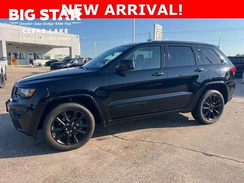 Used 2018 Jeep Grand Cherokee Altitude AWD/4WD image 1