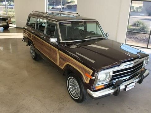 Used 1989 Jeep Grand Wagoneer image 42