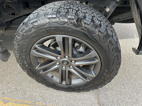 Used 2022 Ford F150 Lariat image 10