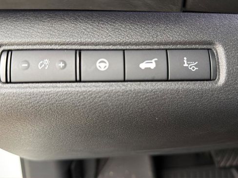 New 2026 Nissan Pathfinder Platinum image 28