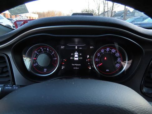 Used 2019 Dodge Challenger SXT image 20