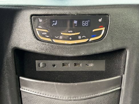 Used 2017 Cadillac Escalade Platinum AWD/4WD image 26