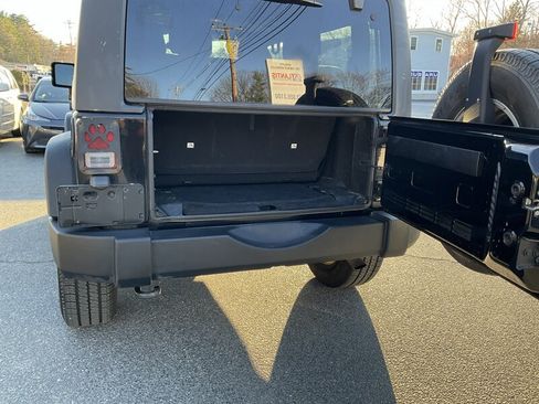 Used 2012 Jeep Wrangler Sport AWD/4WD image 10
