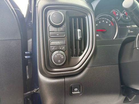 Used 2022 Chevrolet Silverado 2500 Custom w/ Custom Convenience Package AWD/4WD image 32