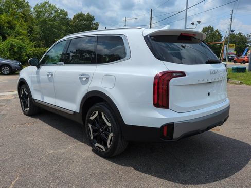 Certified 2025 Kia Telluride S FWD image 7