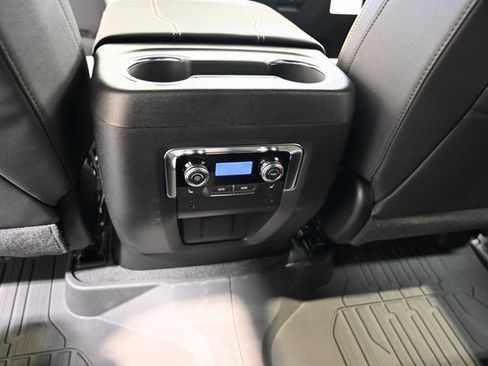 New 2026 GMC Yukon XL Elevation image 27