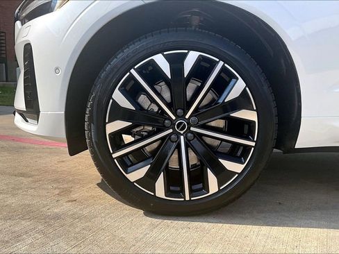 New 2026 Volvo XC60 B5 Ultra w/ Protection Package Premier AWD/4WD image 42