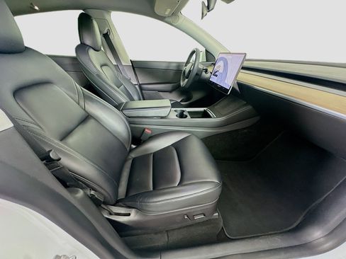Used 2022 Tesla Model Y Performance AWD/4WD image 31