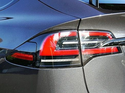 Used 2024 Tesla Model X AWD/4WD image 12