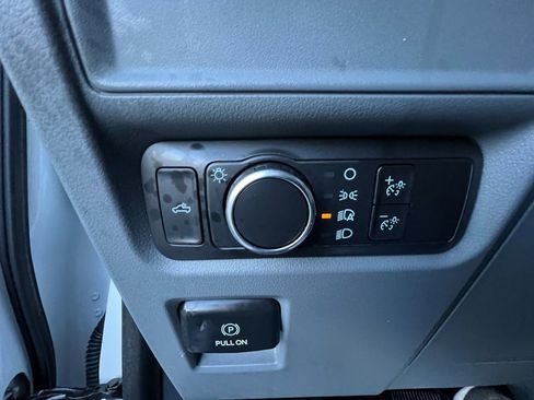 Used 2022 Ford F150 XL w/ Trailer Tow Package image 33