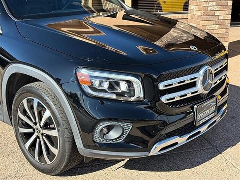 Used 2022 Mercedes-Benz GLB 250 4MATIC w/ Premium Package Lite image 10