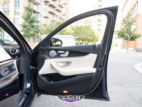 Used 2018 Mercedes-Benz E 400 4MATIC Sedan image 42