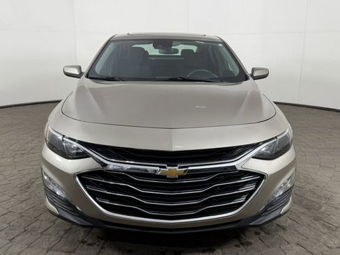 Used 2024 Chevrolet Malibu LT FWD image 2