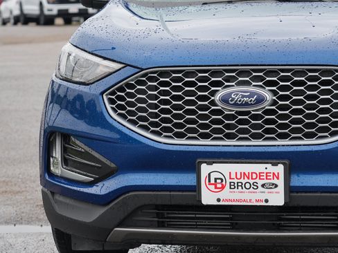 Used 2023 Ford Edge SEL w/ Convenience Package AWD/4WD image 11