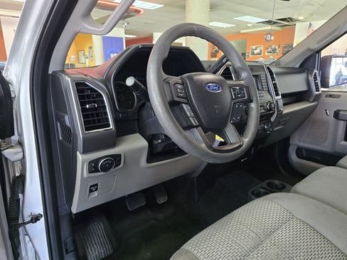 Used 2016 Ford F150 XLT image 8