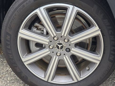 Certified 2023 Mercedes-Benz GLS 450 4MATIC image 11