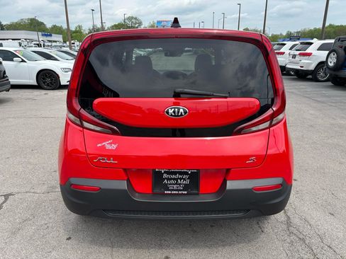 Used 2020 Kia Soul S FWD image 4
