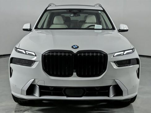 Used 2023 BMW X7 xDrive40i AWD/4WD image 4