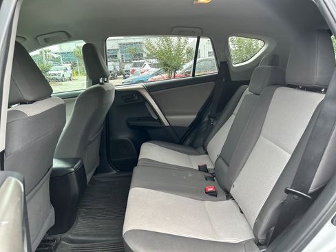 Used 2015 Toyota RAV4 LE FWD image 10