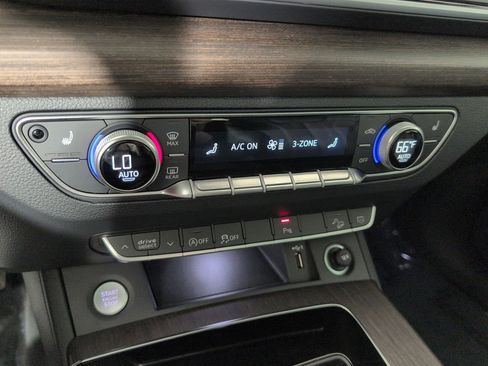 Certified 2024 Audi Q5 2.0T Premium image 6