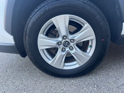 Used 2021 Toyota RAV4 XLE image 37