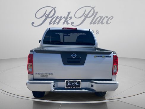 Used 2015 Nissan Frontier Desert Runner RWD image 4