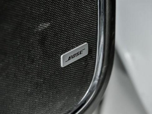 Used 2018 Chevrolet Suburban LT AWD/4WD image 16