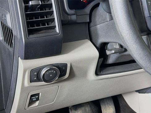 Used 2018 Ford F150 XL w/ Equipment Group 101A Mid image 10