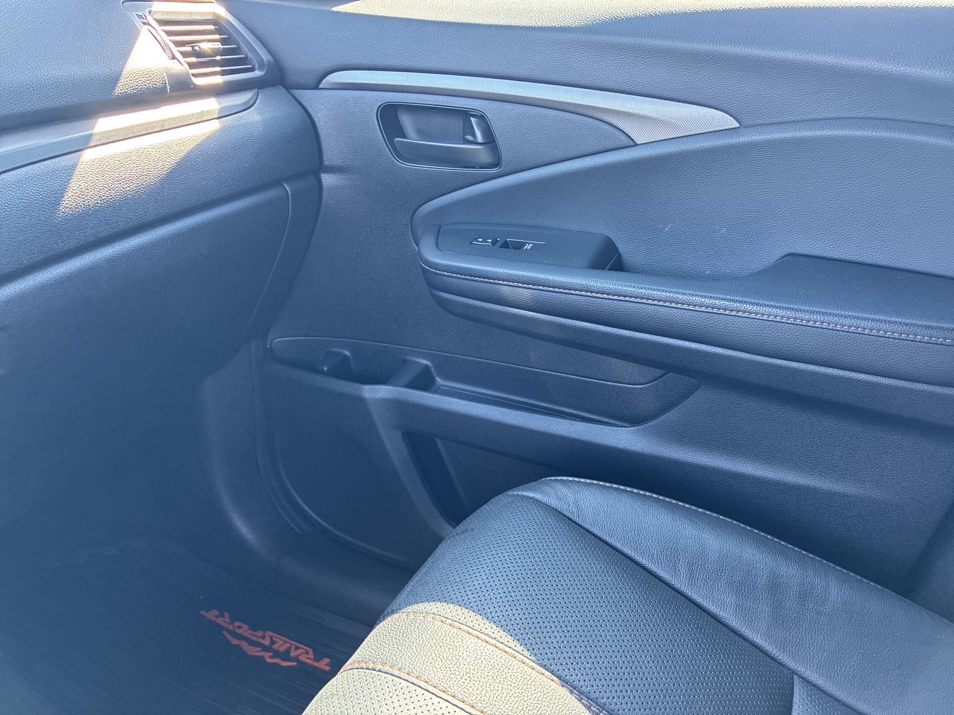 Certified 2023 Honda Passport TrailSport image 33