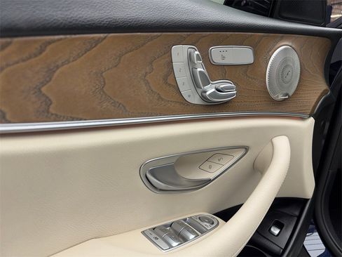 Used 2022 Mercedes-Benz E 350 Sedan w/ AMG Line Exterior image 51
