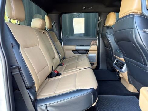 Used 2025 Ford F350 Lariat w/ FX4 Off-Road Package AWD/4WD image 29