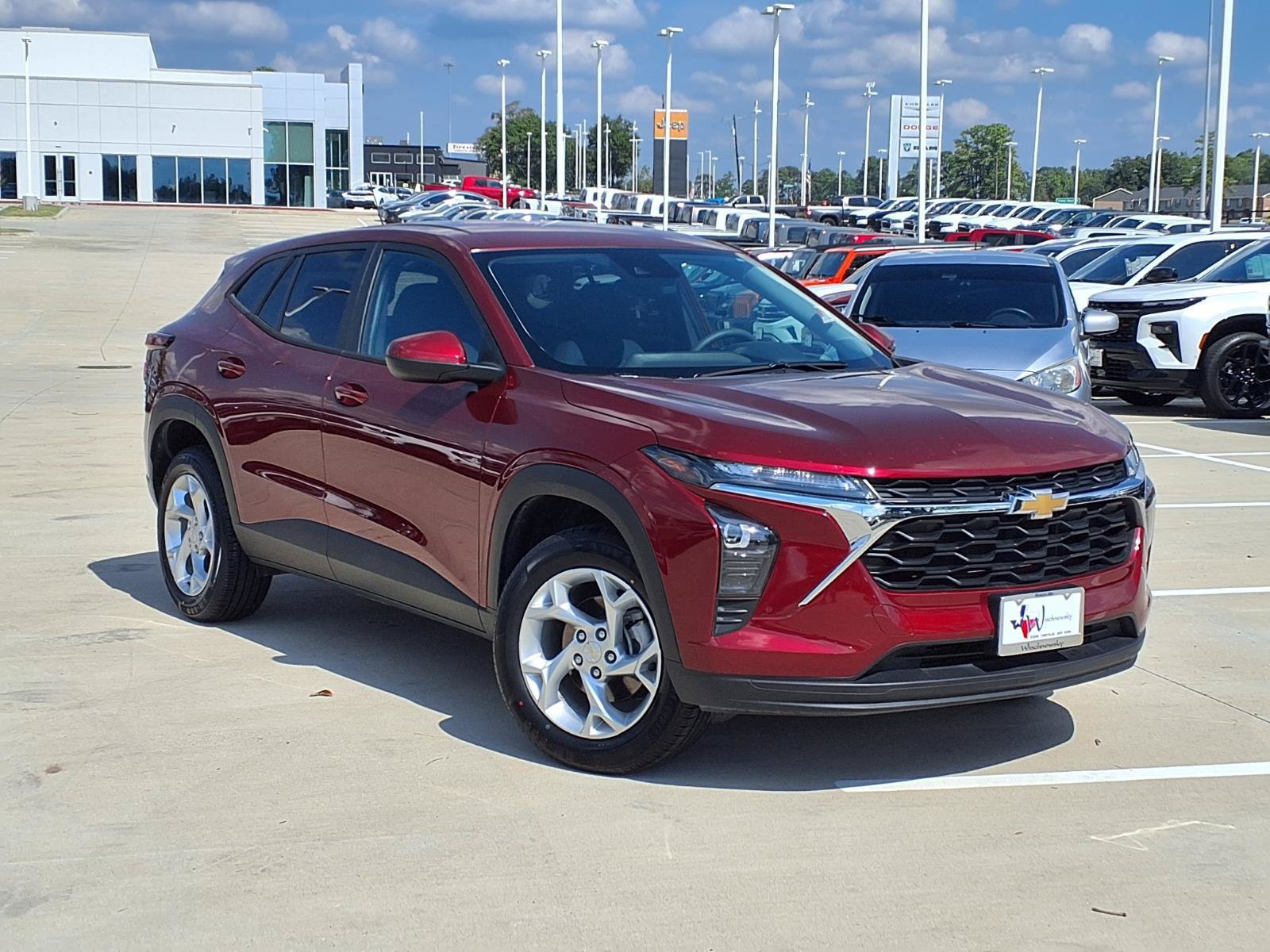 Used 2024 Chevrolet Trax LS w/ LS Convenience Package FWD image 1