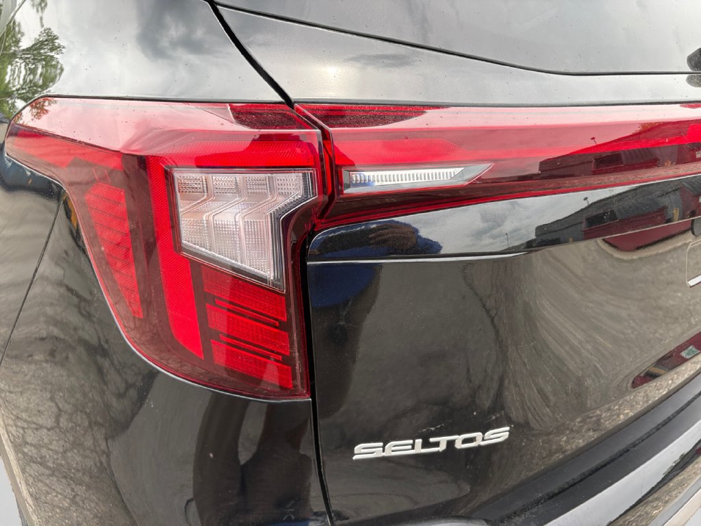 New 2025 Kia Seltos SX w/ SX Sunroof Package AWD/4WD image 21