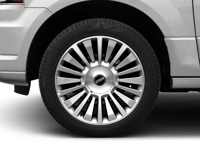 Used 2017 Lincoln Navigator Reserve AWD/4WD image 11
