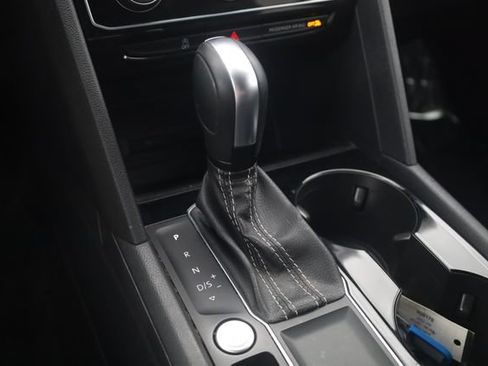 Used 2023 Volkswagen Atlas SE FWD image 24
