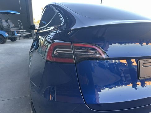 Used 2023 Tesla Model Y Performance image 13