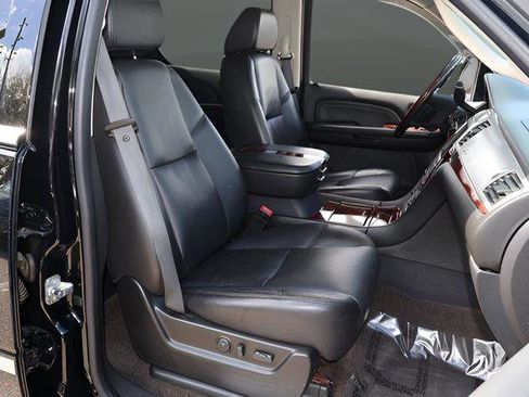 Used 2009 Cadillac Escalade Hybrid RWD image 21