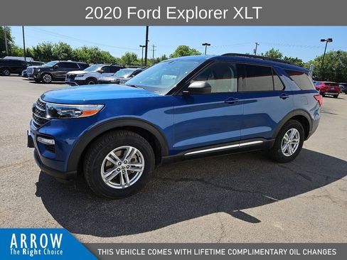 Used 2020 Ford Explorer XLT w/ Equipment Group 202A AWD/4WD image 5
