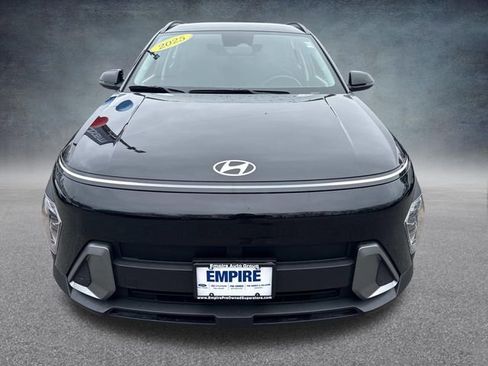 Used 2025 Hyundai Kona SEL AWD/4WD image 12