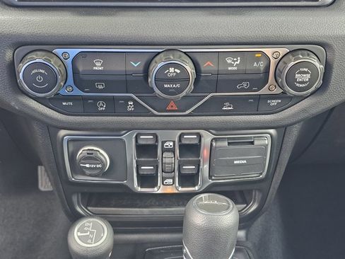 New 2025 Jeep Gladiator Sport image 52