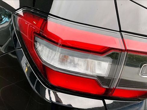 Used 2024 Honda Pilot Touring image 29